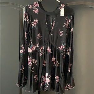 Tillys long sleeve floral top